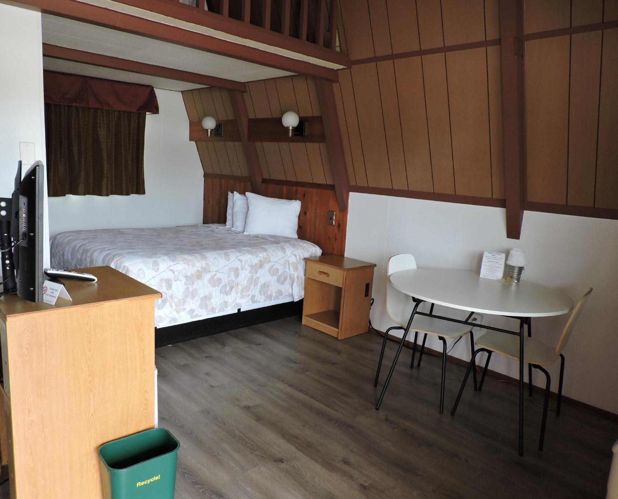 The Ranch By Oyo I-5 Hotel